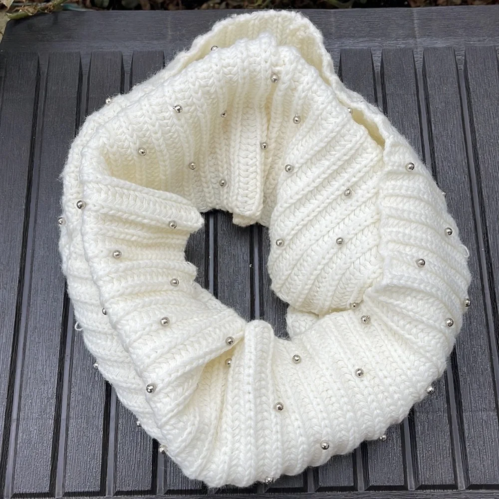 Women’s Ivory Knit Infinity Scarf